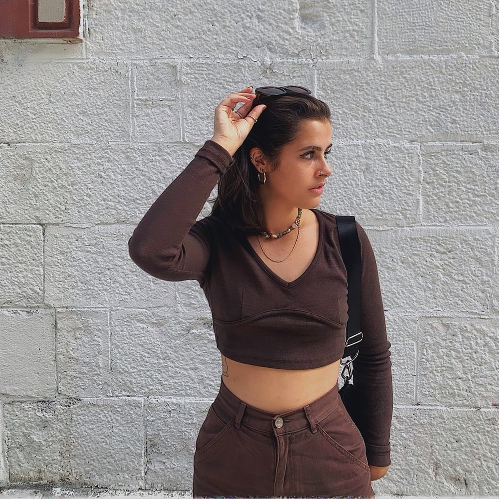 ribbed long-sleeve crop top
